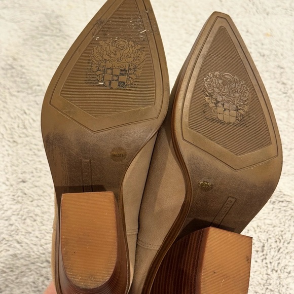 Vince Camuto camel booties! EUC! Size 8 - Picture 4 of 9
